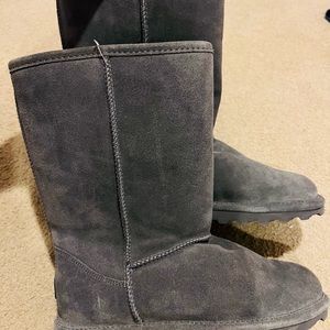 Girls Bearpaw Boots - brand new